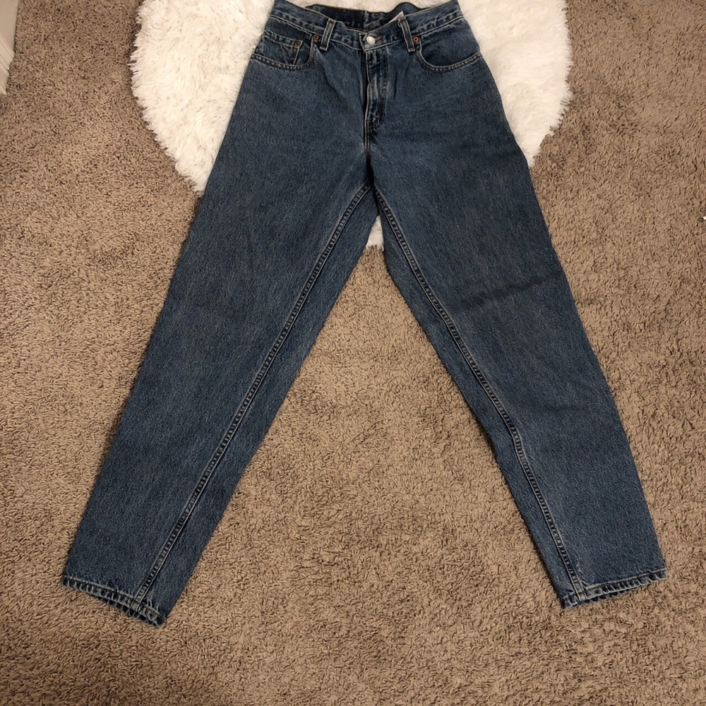Levi’s loose fit jeans!